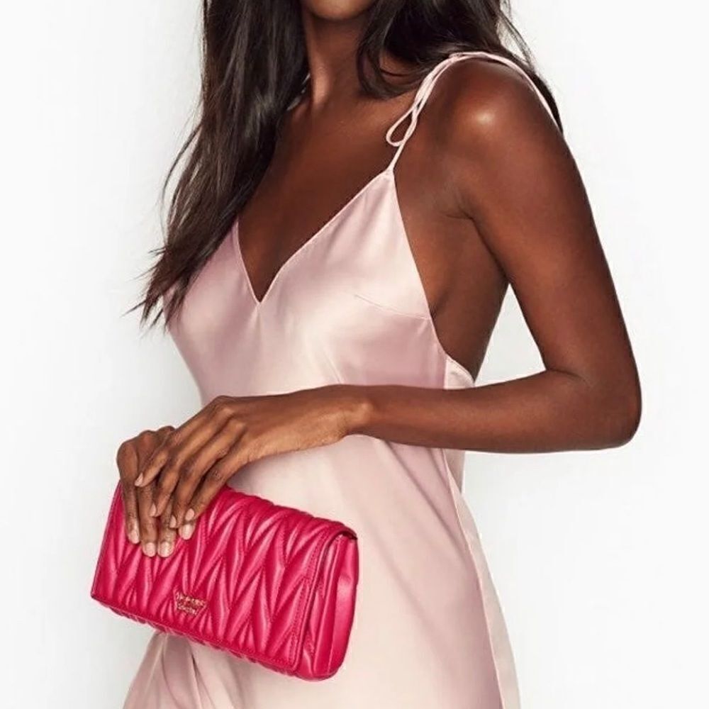 Authentic Victoria’s Secret Chevron Quilted clutch